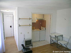 Paris Studio/T1 logements location appartements - s&eacute;jour (PA-3221) photo 1 de 7