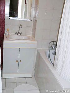 Paris Studio/T1 logements location appartements - salle d'eau (PA-3221) photo 3 de 4
