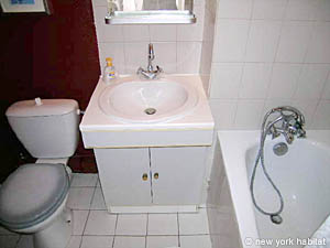 Paris Studio/T1 logements location appartements - salle d'eau (PA-3221) photo 1 de 4
