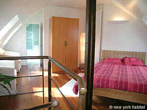 Paris T2 - Duplex logements location appartements - chambre (PA-3249) photo 1 de 13