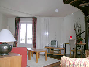 Paris T2 - Duplex logements location appartements - s&eacute;jour (PA-3249) photo 1 de 8