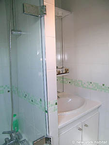 Paris T2 - Duplex logements location appartements - salle d'eau 1 (PA-3249) photo 2 de 4