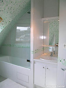 Paris T2 - Duplex logements location appartements - salle d'eau 1 (PA-3249) photo 1 de 4