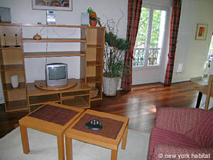 Paris Studio accommodation - living room (PA-3253) photo 2 of 6