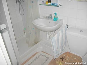 Paris Studio/T1 appartements location vacances - salle d'eau (PA-3257) photo 2 de 5