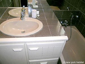 Paris 3 Zimmer wohnungsvermietung - badezimmer 1 (PA-3268) photo 2 von 5