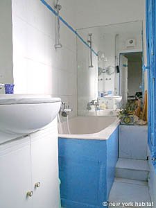 Paris 2 Bedroom apartment - bathroom 1 (PA-3274) photo 2 of 2