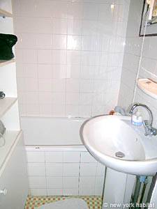 Paris 1 Bedroom accommodation bathroom 1 photo 26