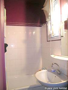 Paris 1 Bedroom accommodation bathroom 1 photo 30