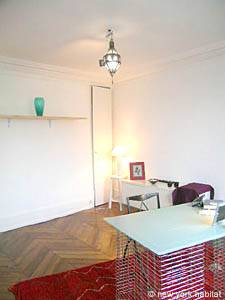 Paris 1 Bedroom accommodation living room photo 47