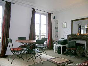 Paris 1 Bedroom accommodation living room photo 48