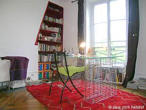 Paris 1 Bedroom accommodation living room photo 54