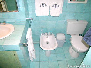 Paris T4 logements location appartements - salle d'eau 3 (PA-3299) photo 2 de 3