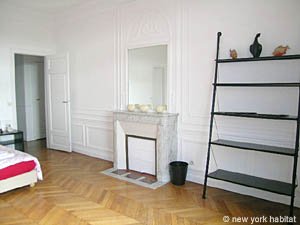 Paris 4 Bedroom apartment - bedroom 1 (PA-3320) photo 2 of 5