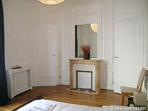 Paris 4 Bedroom apartment - bedroom 2 (PA-3320) photo 2 of 4