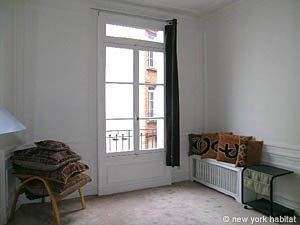 Paris 4 Bedroom apartment - bedroom 3 (PA-3320) photo 4 of 5