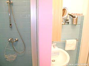 Paris T2 logements location appartements - salle d'eau (PA-3331) photo 2 de 4