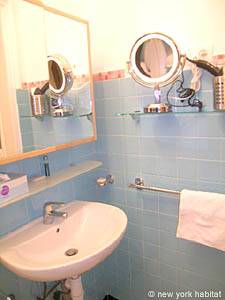 Paris T2 logements location appartements - salle d'eau (PA-3331) photo 1 de 4