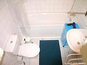 Paris T3 logements location appartements - salle d'eau 1 (PA-3341) photo 2 de 2