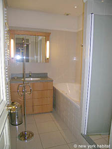 Paris 3 Bedroom accommodation - bathroom 1 (PA-3354) photo 1 of 5