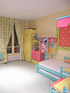 Paris 3 Bedroom accommodation - bedroom 2 (PA-3354) photo 4 of 10
