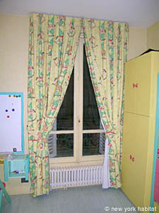 Paris 3 Bedroom accommodation - bedroom 2 (PA-3354) photo 5 of 10