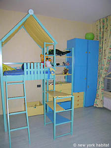 Paris 3 Bedroom accommodation - bedroom 2 (PA-3354) photo 3 of 10