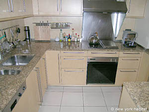 Paris 3 Bedroom accommodation - kitchen (PA-3354) photo 3 of 8