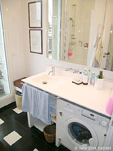 Paris 4 Zimmer wohnungsvermietung - badezimmer 2 (PA-3358) photo 1 von 4