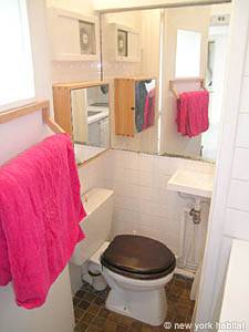 Paris Studio/T1 appartements location vacances - salle d'eau (PA-3391) photo 1 de 3