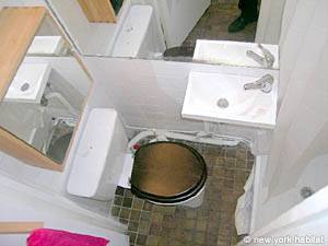 Paris Studio/T1 appartements location vacances - salle d'eau (PA-3391) photo 2 de 3