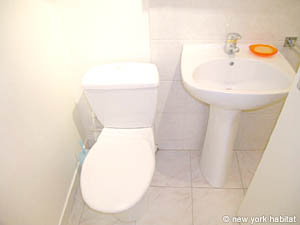 Paris Studio apartment - bathroom (PA-3397) photo 4 of 4