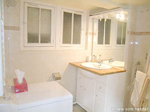 Paris Studio/T1 logements location appartements - salle d'eau (PA-3398) photo 1 de 3