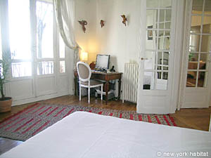 Paris 3 Bedroom accommodation - bedroom 1 (PA-3407) photo 3 of 7