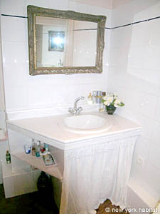 Paris 3 Bedroom accommodation - bathroom 1 (PA-3407) photo 4 of 5
