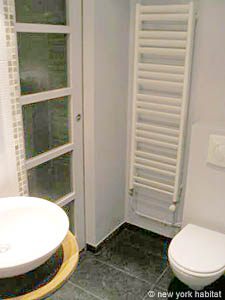 Paris 1 Bedroom apartment - bathroom (PA-3427) photo 3 of 3