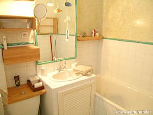 Paris 2 Bedroom accommodation - bathroom 1 (PA-3429) photo 1 of 4