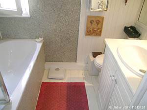 Paris 1 Bedroom accommodation - bathroom (PA-3430) photo 3 of 3