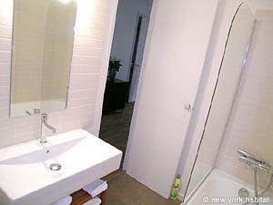 Paris 1 Bedroom accommodation - bathroom 1 (PA-3442) photo 1 of 3