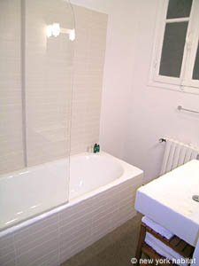 Paris 1 Bedroom accommodation - bathroom 1 (PA-3442) photo 3 of 3