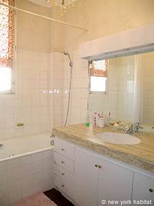 Paris 2 Bedroom accommodation - bathroom 1 (PA-3443) photo 1 of 3