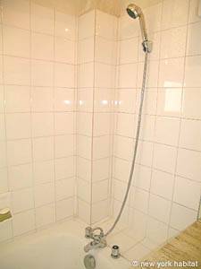 Paris 2 Bedroom accommodation - bathroom 1 (PA-3443) photo 3 of 3