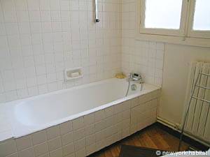 Paris 2 Bedrooms accommodation bathroom 1 photo 43