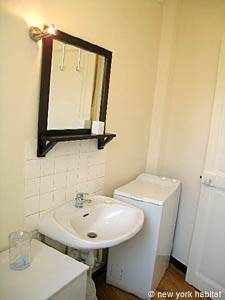 Paris 2 Bedrooms accommodation bathroom 1 photo 44