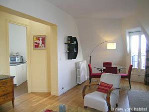 Paris 2 Bedrooms accommodation living room photo 45