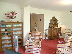 Paris 2 Bedroom accommodation - living room (PA-3451) photo 5 of 7