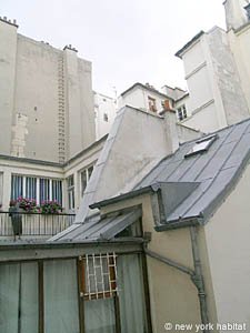 Paris Studio accommodation living room photo 19