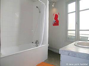 Paris 1 Bedroom - Duplex apartment - bathroom (PA-3482) photo 3 of 4