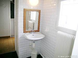 Paris 2 Zimmer wohnungsvermietung - badezimmer 2 (PA-3493) photo 3 von 3