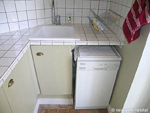 Paris 1 Bedroom apartment kitchen photo 23